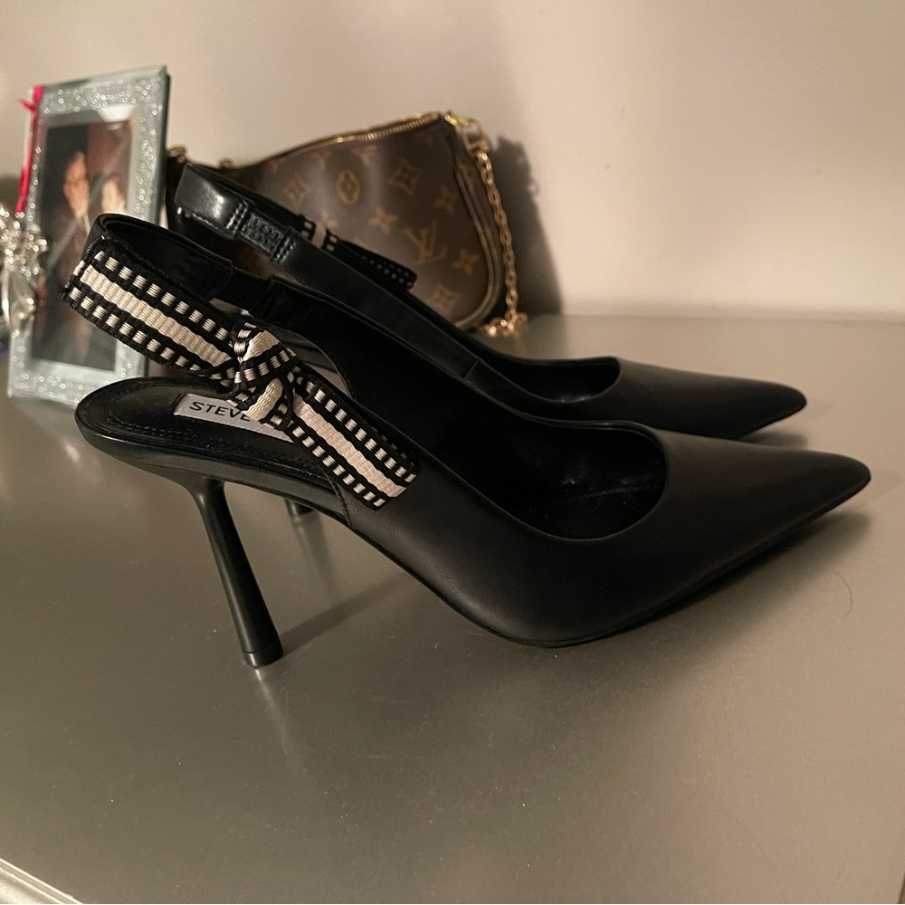 Steve Madden sling back heels